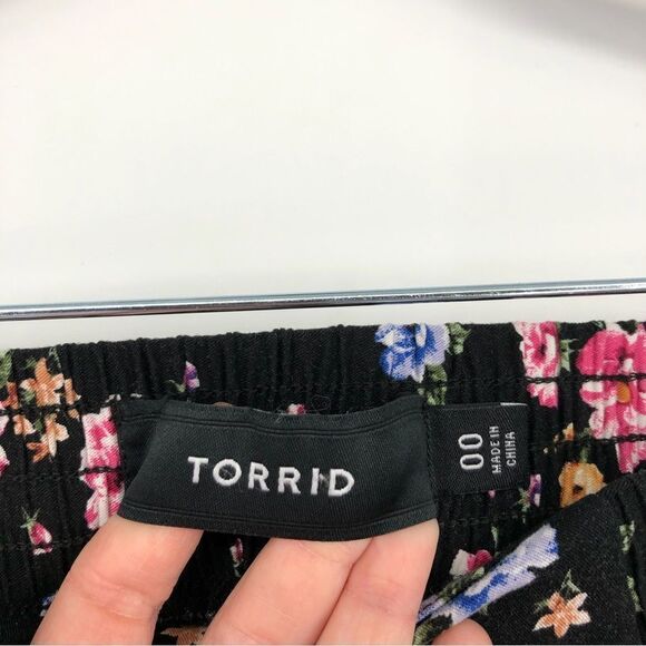 Torrid Crop Classic Fit Jogger Stretch Challis Mid-Rise Pant Floral M/L - Picture 3 of 8
